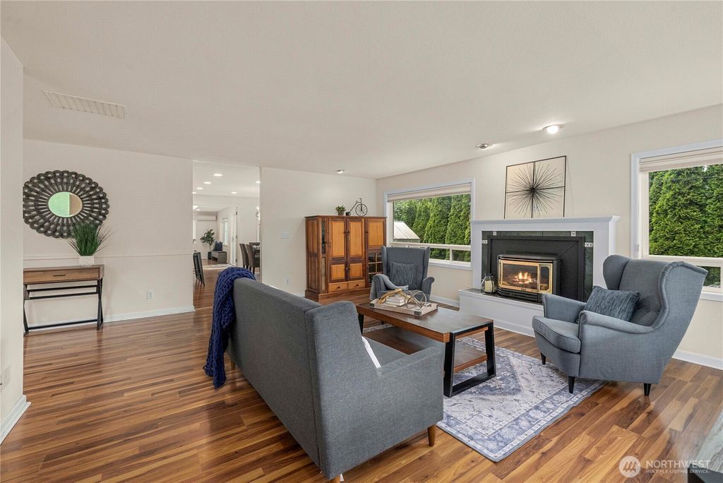 Photo of 14234 169th Avenue SE, Renton, WA 98059 (MLS # 2333755)