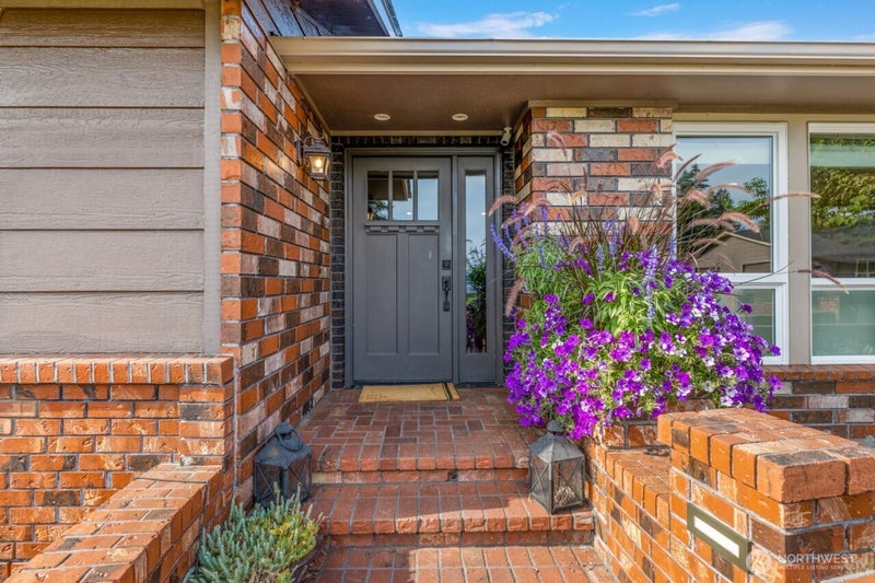 109 Bond Drive