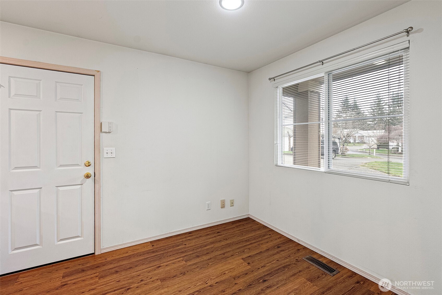 9738 Sea Isle Lane NW