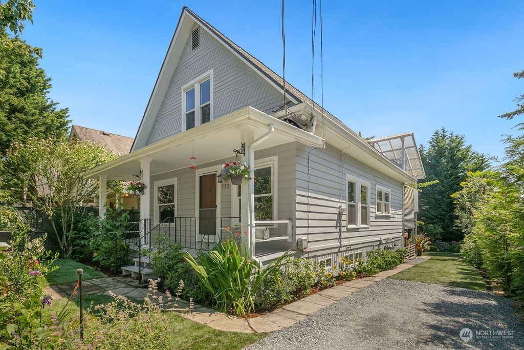 Photo of 113 N Bowdoin Place, Seattle, WA 98103 (MLS # 2267813)
