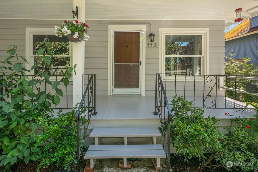 Photo of 113 N Bowdoin Place, Seattle, WA 98103 (MLS # 2267813)