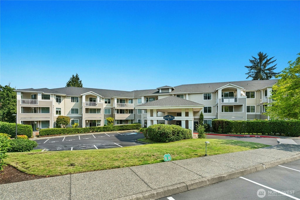 Photo of 2244 132nd Avenue SE #B208, Bellevue, WA 98005 (MLS # 2586046)