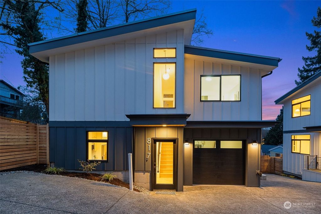 Photo of 817 NE 105th Street, Seattle, WA 98125 (MLS # 2249449)