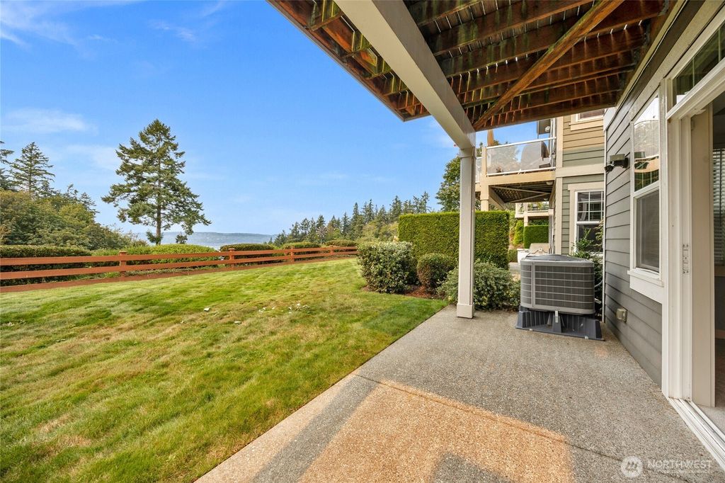 Photo of 7720 Island View Court #B, Mukilteo, WA 98275 (MLS # 2425284)