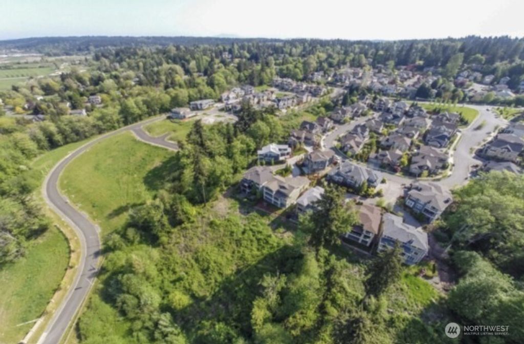 Photo of 15410 NE 103rd Way, Redmond, WA 98052 (MLS # 2477552)