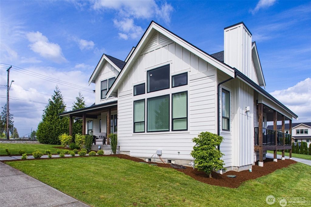 Photo of 1774 Farmview Terrace, Lynden, WA 98264 (MLS # 2478818)