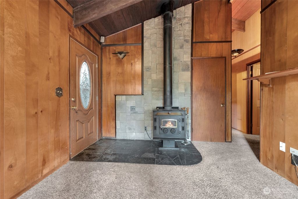 Photo of 201 Portage Avenue, Granite Falls, WA 98252 (MLS # 2174886)