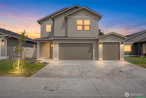 Photo of 567 S Perry Avenue, East Wenatchee, WA 98802 (MLS # 2554326)