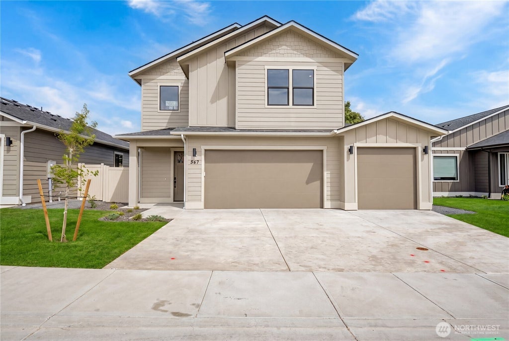 Photo of 567 S Perry Avenue, East Wenatchee, WA 98802 (MLS # 2554326)