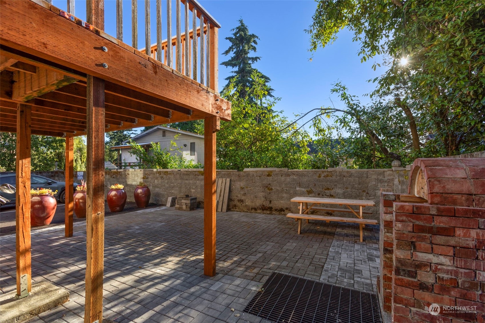 Seattle, Washington 98106, United States, 2 Bedrooms Bedrooms, ,2 BathroomsBathrooms,Residential,Pending,25327