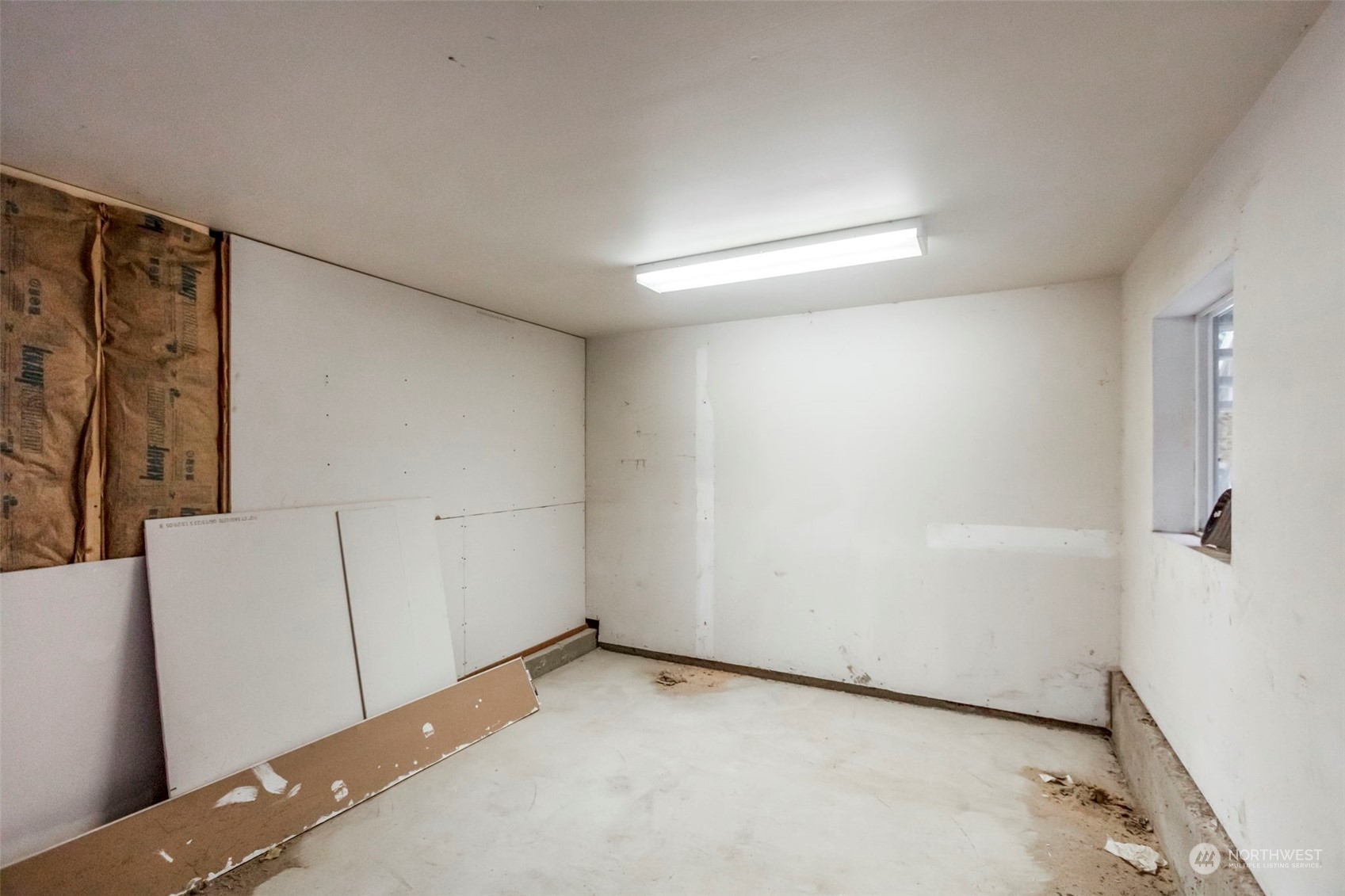 Seattle, Washington 98106, United States, 2 Bedrooms Bedrooms, ,2 BathroomsBathrooms,Residential,Pending,25327