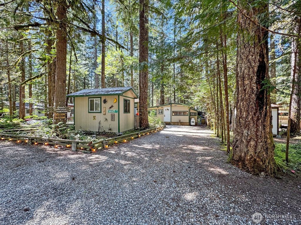 Photo of 107 3 Sunset Circle Cir, Deming, WA 98244 (MLS # 2525172)