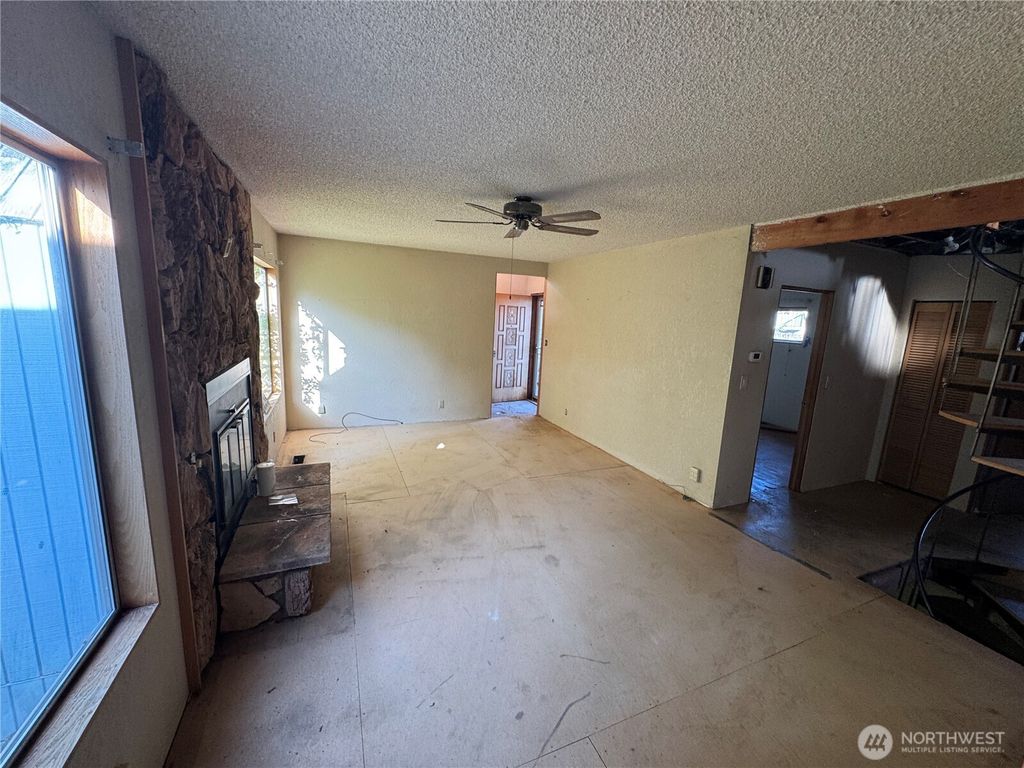 Photo of 4939 SW Bruce Street, Seattle, WA 98136 (MLS # 2436019)