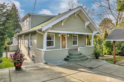 Photo of 1547 SW Myrtle Street, Seattle, WA 98106 (MLS # 2453784)