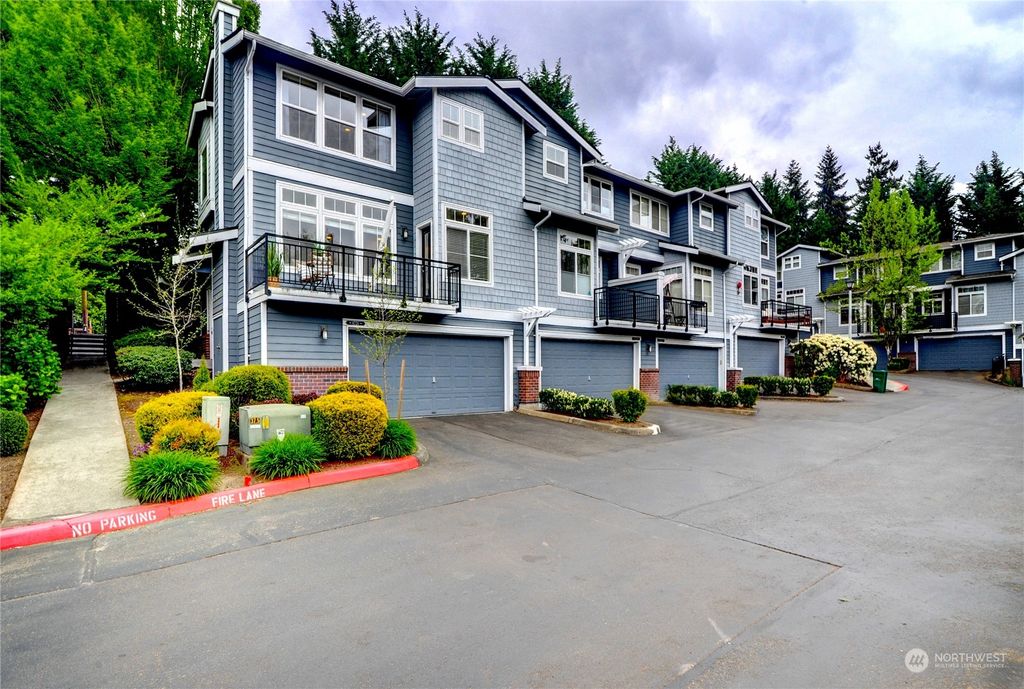 Photo of 8726 123rd Lane NE, Kirkland, WA 98033 (MLS # 2219835)