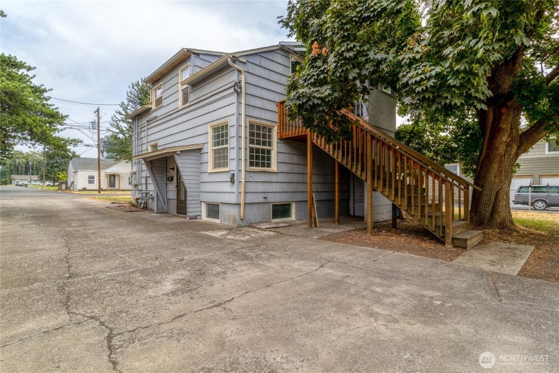 904 SE Birch Avenue