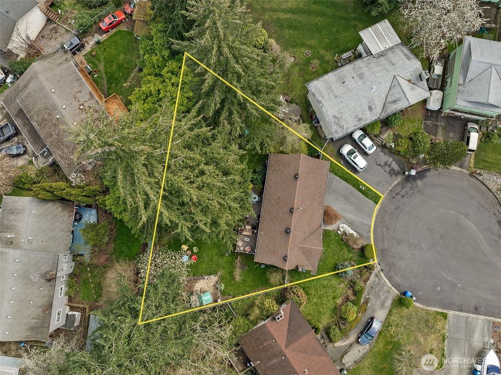Photo of 18750 130th Avenue SE, Renton, WA 98058 (MLS # 2352674)
