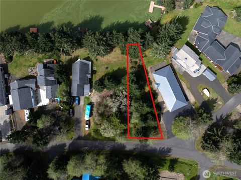 Photo of 335 Chaparral Street SE, Ocean Shores, WA 98569 (MLS # 2508004)