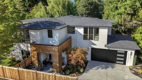 Photo of 912 18th Avenue W, Kirkland, WA 98033 (MLS # 2451090)