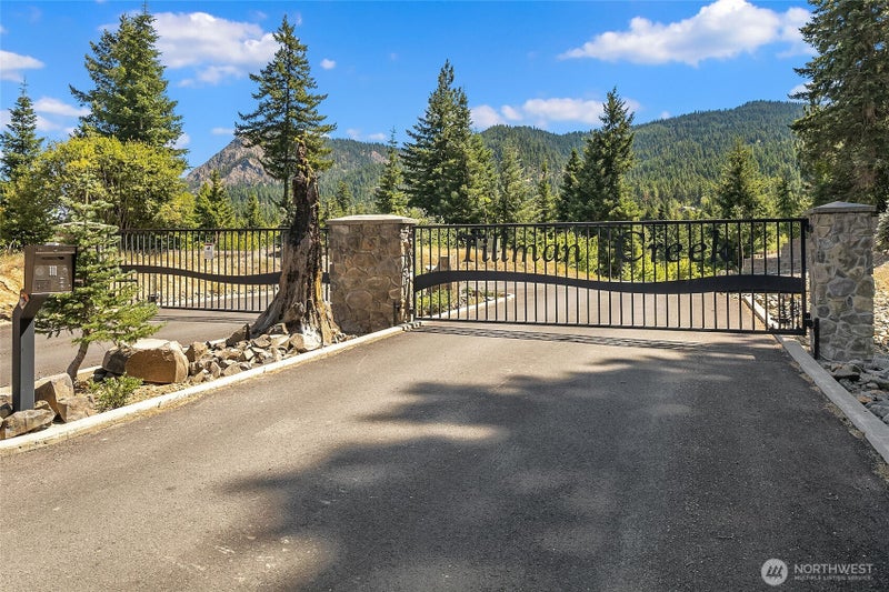 961 Rocky Mountain Way