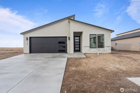 Photo of 1269 E Mt Hood Street, Othello, WA 99344 (MLS # 2414333)