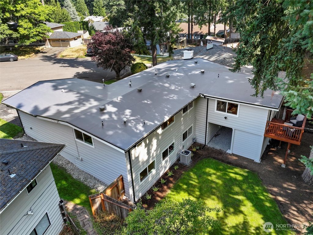 Photo of 16551 NE 27th Street, Bellevue, WA 98008 (MLS # 2429272)