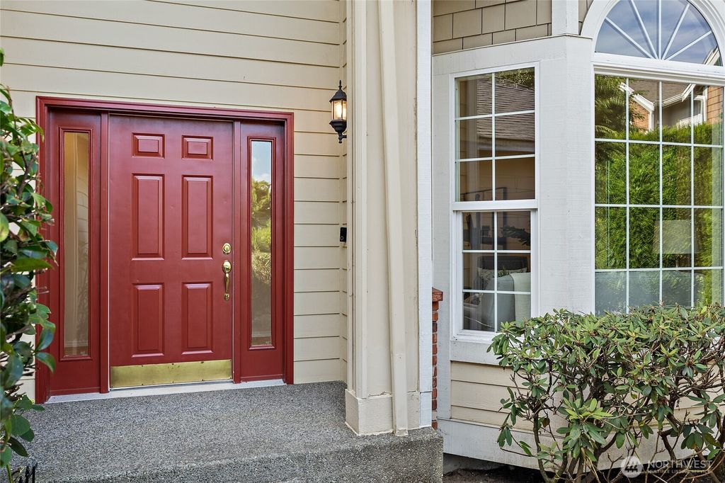 Photo of 13235 124th Court NE, Kirkland, WA 98034 (MLS # 2557535)