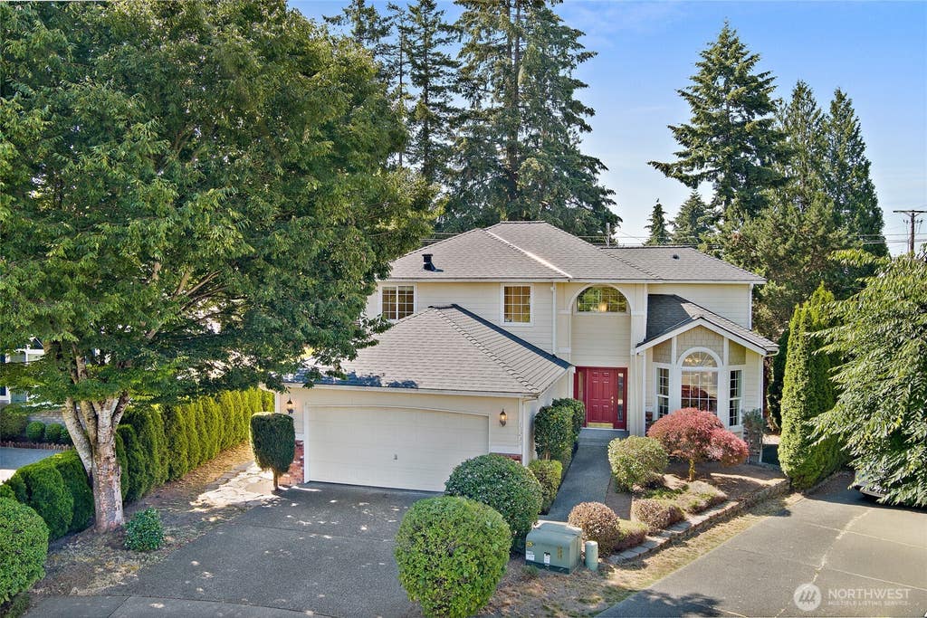 Photo of 13235 124th Court NE, Kirkland, WA 98034 (MLS # 2557535)