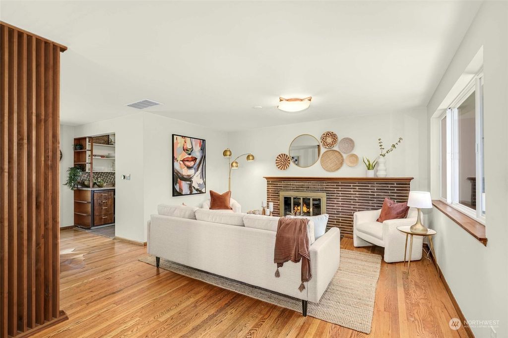 Photo of 9014 34th Avenue SW, Seattle, WA 98126 (MLS # 2230467)