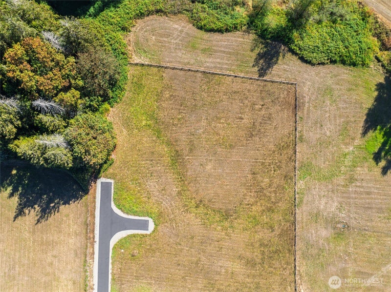 1383 Ten Mile Road