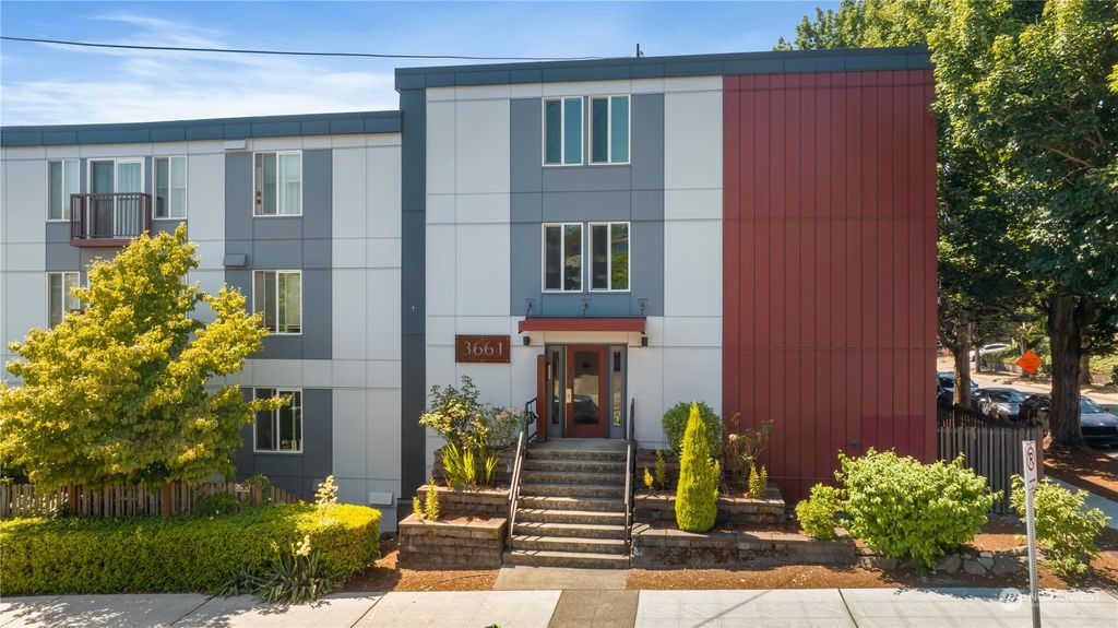 Photo of 3661 Phinney Avenue N #303, Seattle, WA 98103 (MLS # 2267621)