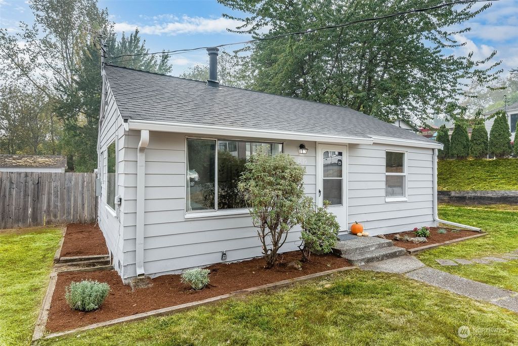 Photo of 4839 S 172nd Place, SeaTac, WA 98188 (MLS # 2011442)