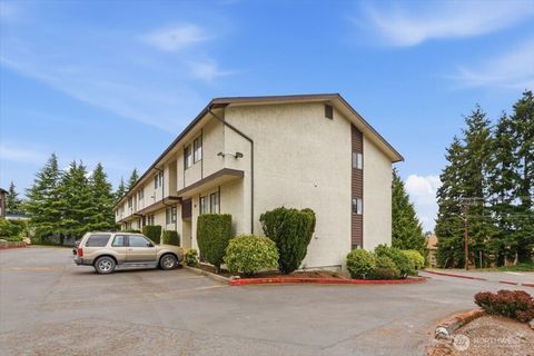 Photo of 3515 S 160th Street #C6, SeaTac, WA 98188 (MLS # 2513850)