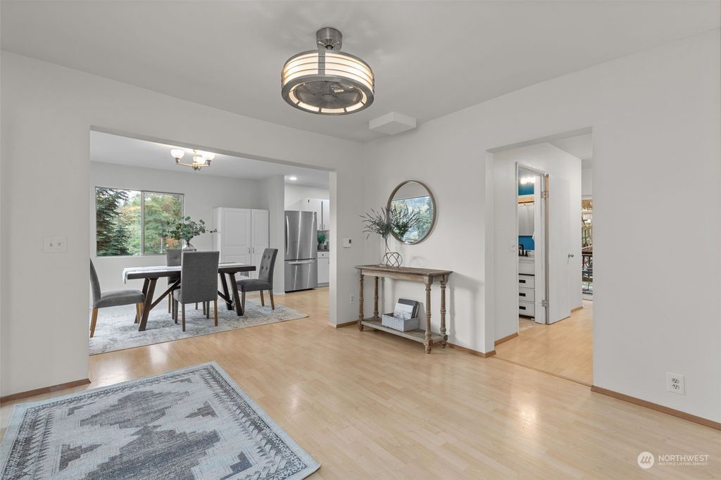 Photo of 11427 162nd Avenue SE, Renton, WA 98059 (MLS # 2300670)