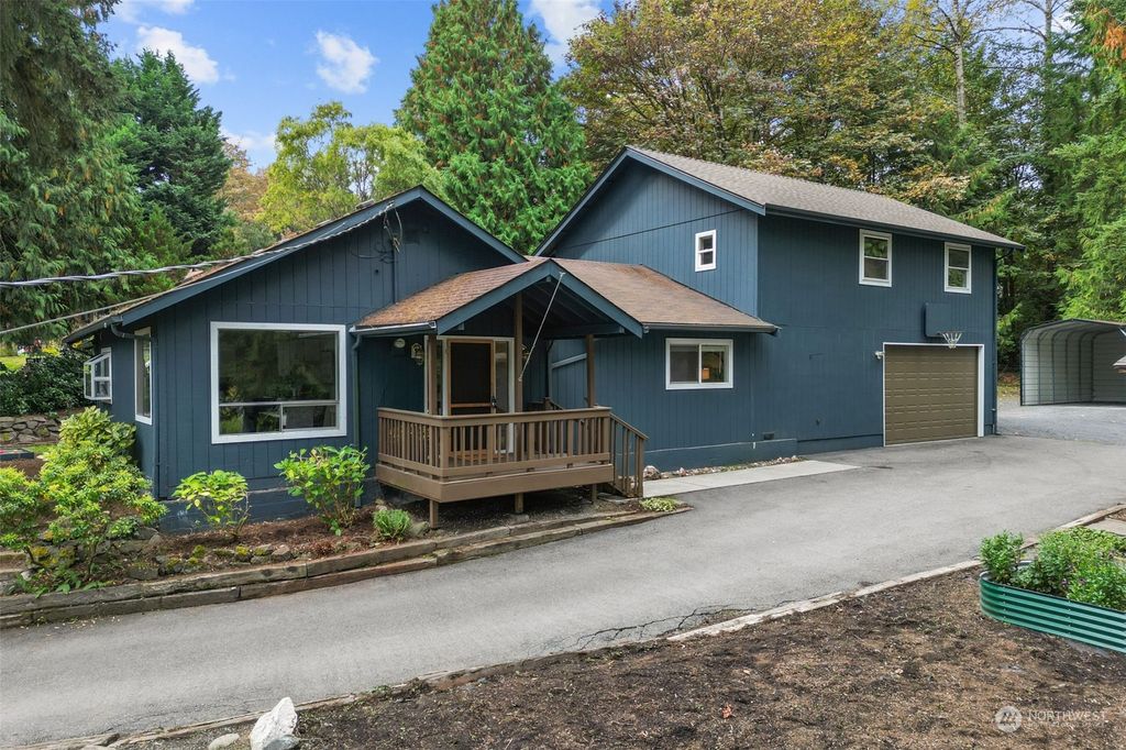 Photo of 11427 162nd Avenue SE, Renton, WA 98059 (MLS # 2300670)