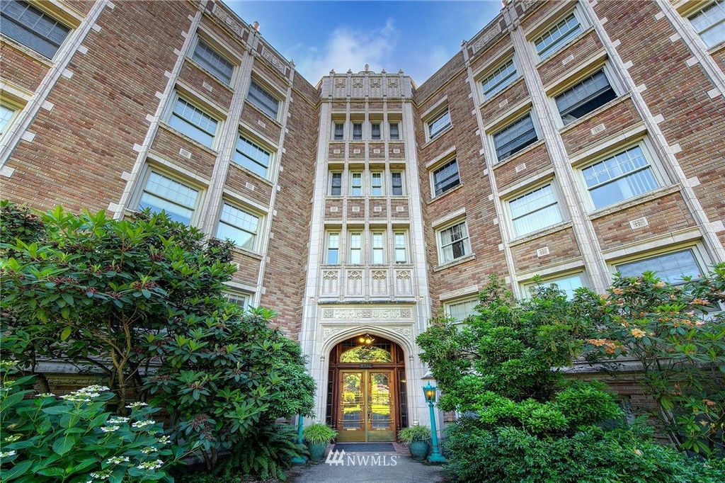 Photo of 5810 Cowen Place NE #407, Seattle, WA 98105 (MLS # 1901734)