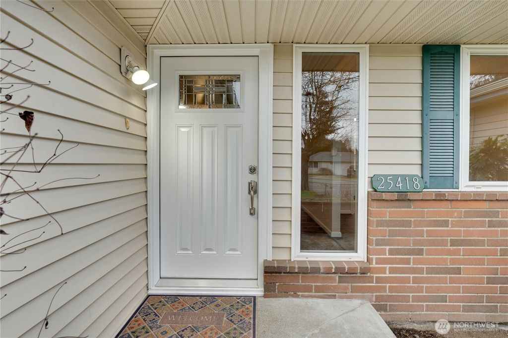 Photo of 25418 115th Avenue SE, Kent, WA 98030 (MLS # 2327367)
