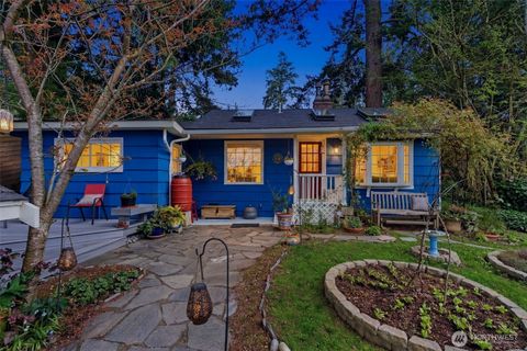 Photo of 9730 46th Avenue NE, Seattle, WA 98115 (MLS # 2493944)