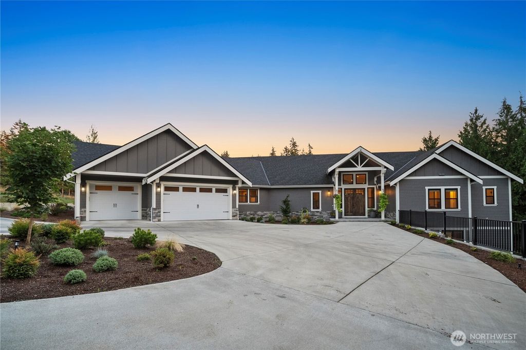 Photo of 39029 254th Avenue SE, Enumclaw, WA 98022 (MLS # 2336808)