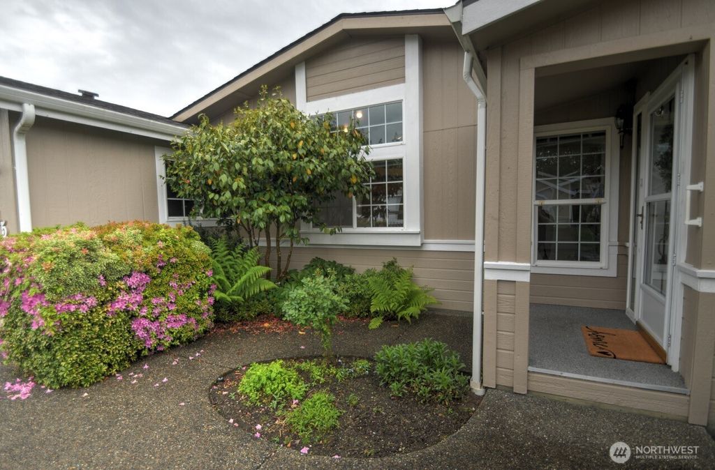 Photo of 8045 18th Lane SE, Lacey, WA 98503 (MLS # 2522945)