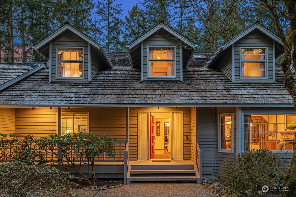 Photo of 22420 NE 46th Street, Redmond, WA 98053 (MLS # 2212219)