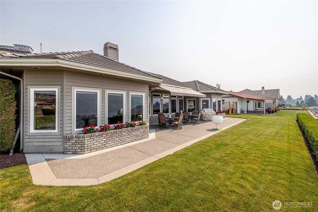 Photo of 132 Bogey Boulevard, Chelan, WA 98816 (MLS # 2558841)