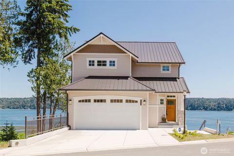 Photo of 14210 Olalla Crest Lane SE, Olalla, WA 98359 (MLS # 2381372)