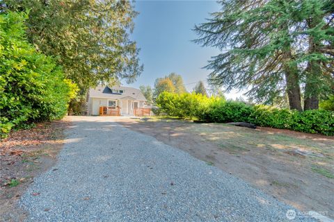 Photo of 9819 Park Avenue S, Tacoma, WA 98444 (MLS # 2442222)