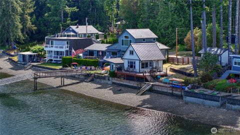 270 E Grapeview Point Road Allyn WA 98524