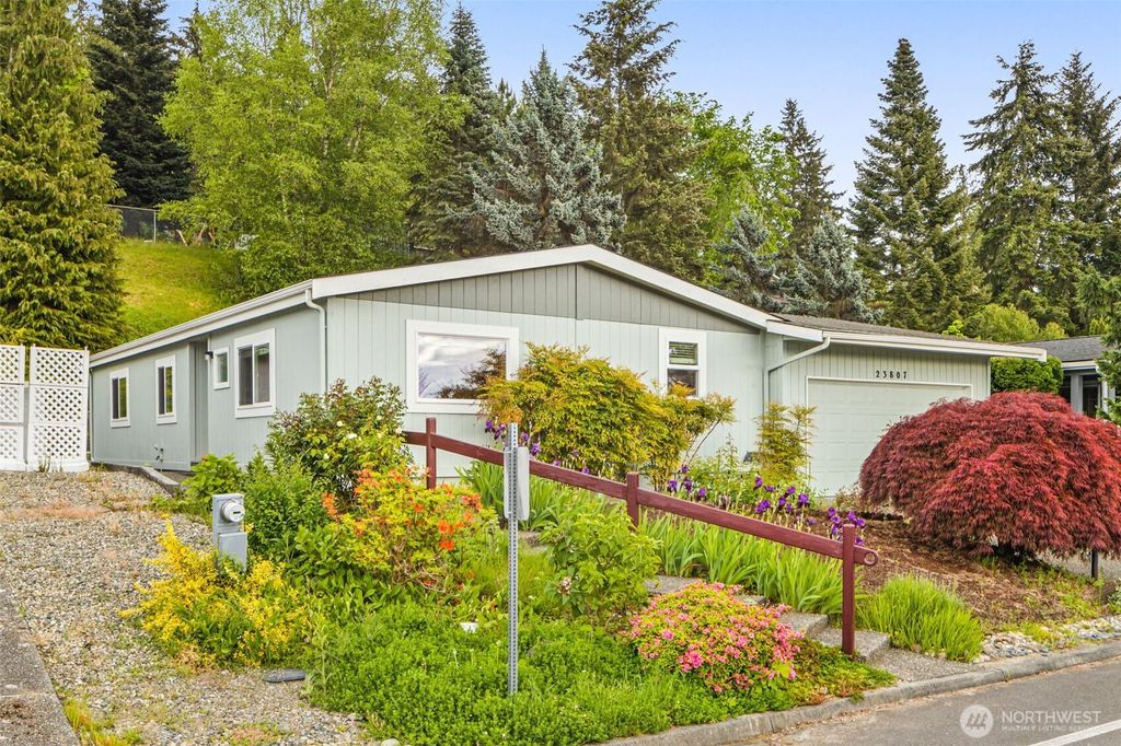 Photo of 23807 7th Place Pl W, Bothell, WA 98021 (MLS # 2522249)