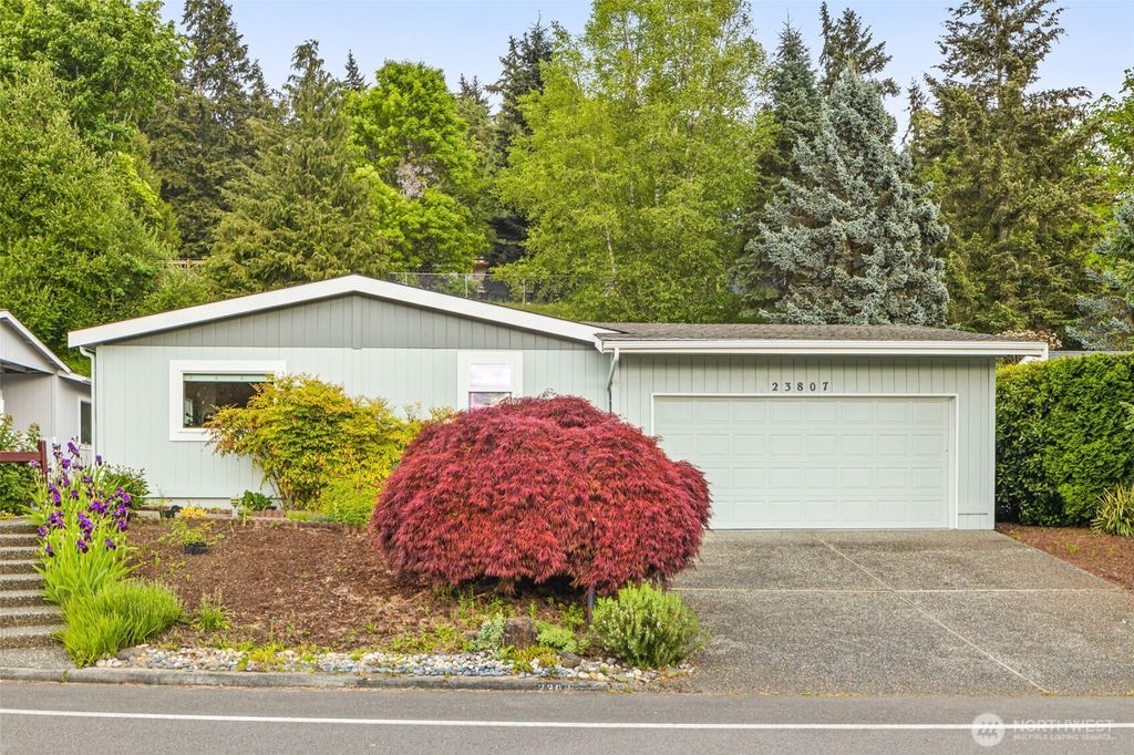 Photo of 23807 7th Place Pl W, Bothell, WA 98021 (MLS # 2522249)
