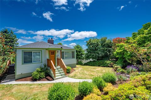 Photo of 3216 24th Avenue W, Seattle, WA 98199 (MLS # 2538052)