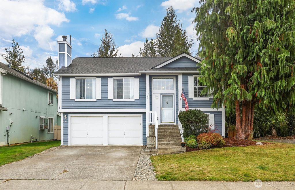 Photo of 13701 SE 275th Place, Kent, WA 98042 (MLS # 2446311)