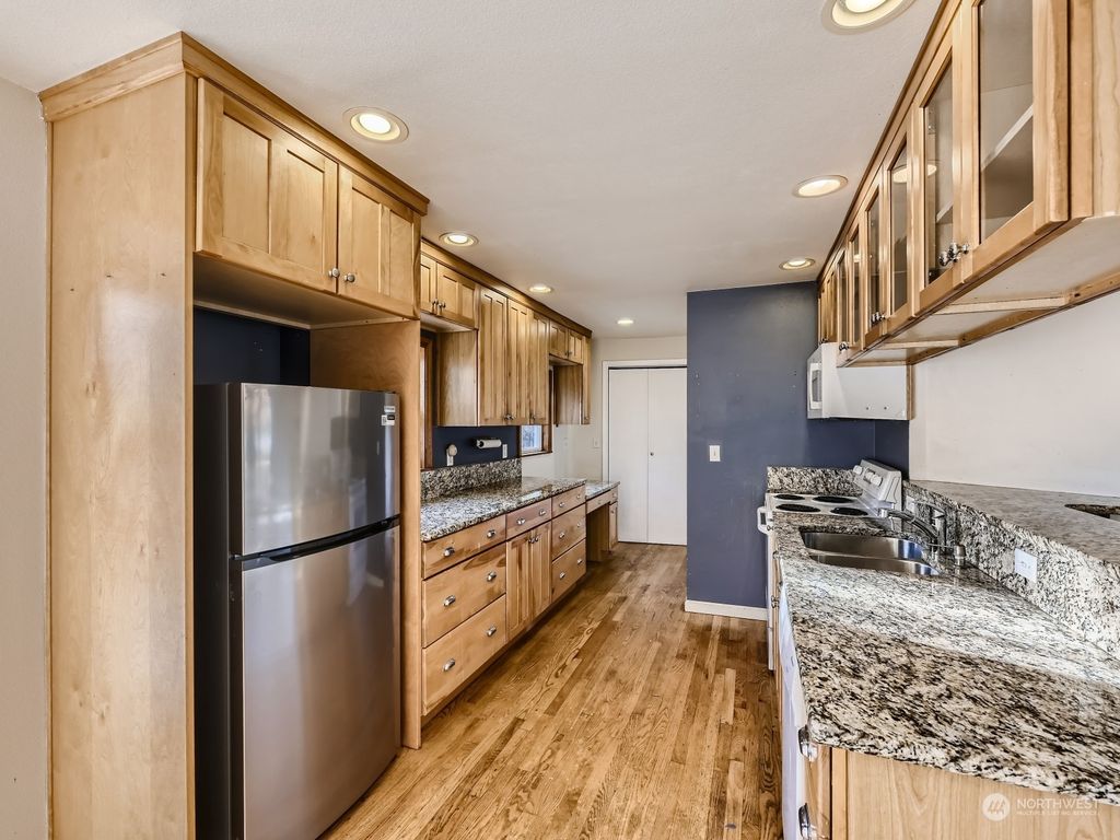 Photo of 2701 NE 110th Street, Seattle, WA 98125 (MLS # 2185974)